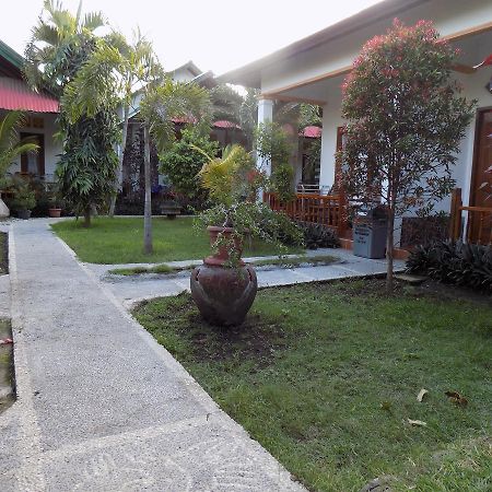 Santigi Homestay غيلي آير المظهر الخارجي الصورة